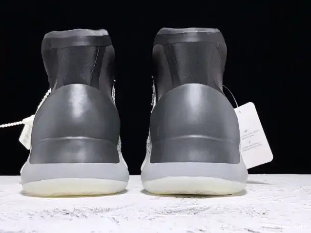EG1535 Basketball Adidas Quantum Yeezy 0517
